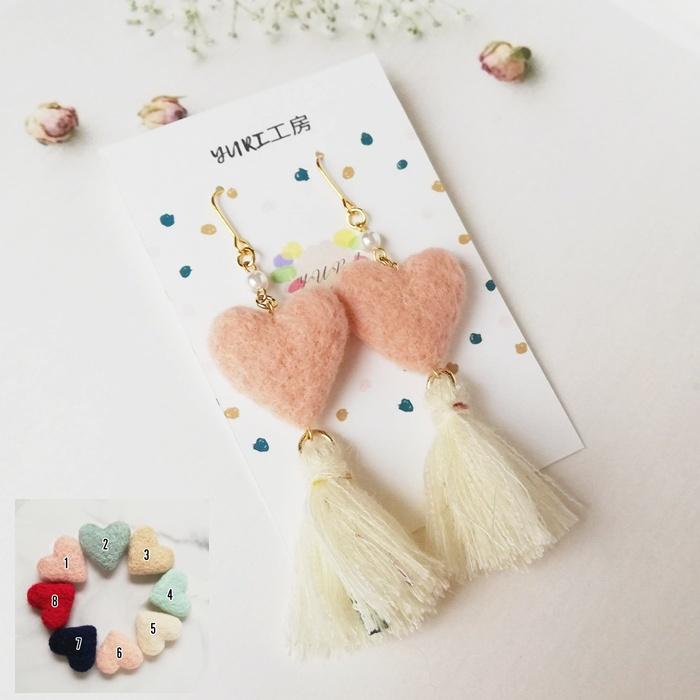 羊毛フェルトのハートピアス＊くすみピンク×タッセル＊揺れる大人可愛い（8カラー）/受注製作