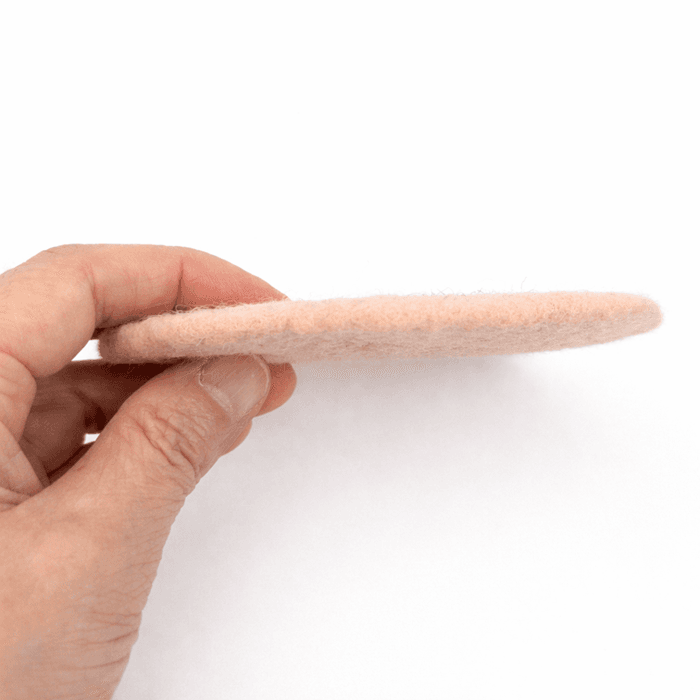 黒猫シルエットの羊毛フェルト丸型コースター３枚セット｜肉球デザイン・猫雑貨/受注製作 | 6枚目